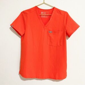 Figs Catarina One-Pocket Top